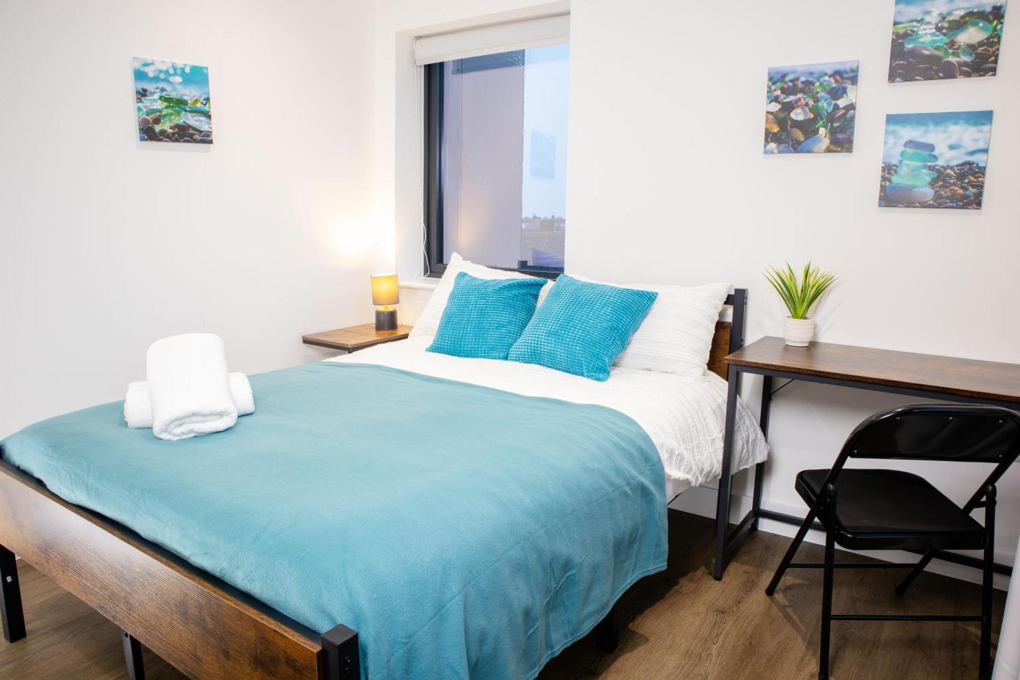Central 2 Bed 2 Bath Apartment Near Brighton College, Beach, Hospital - Long Stay Offers Bagian luar foto