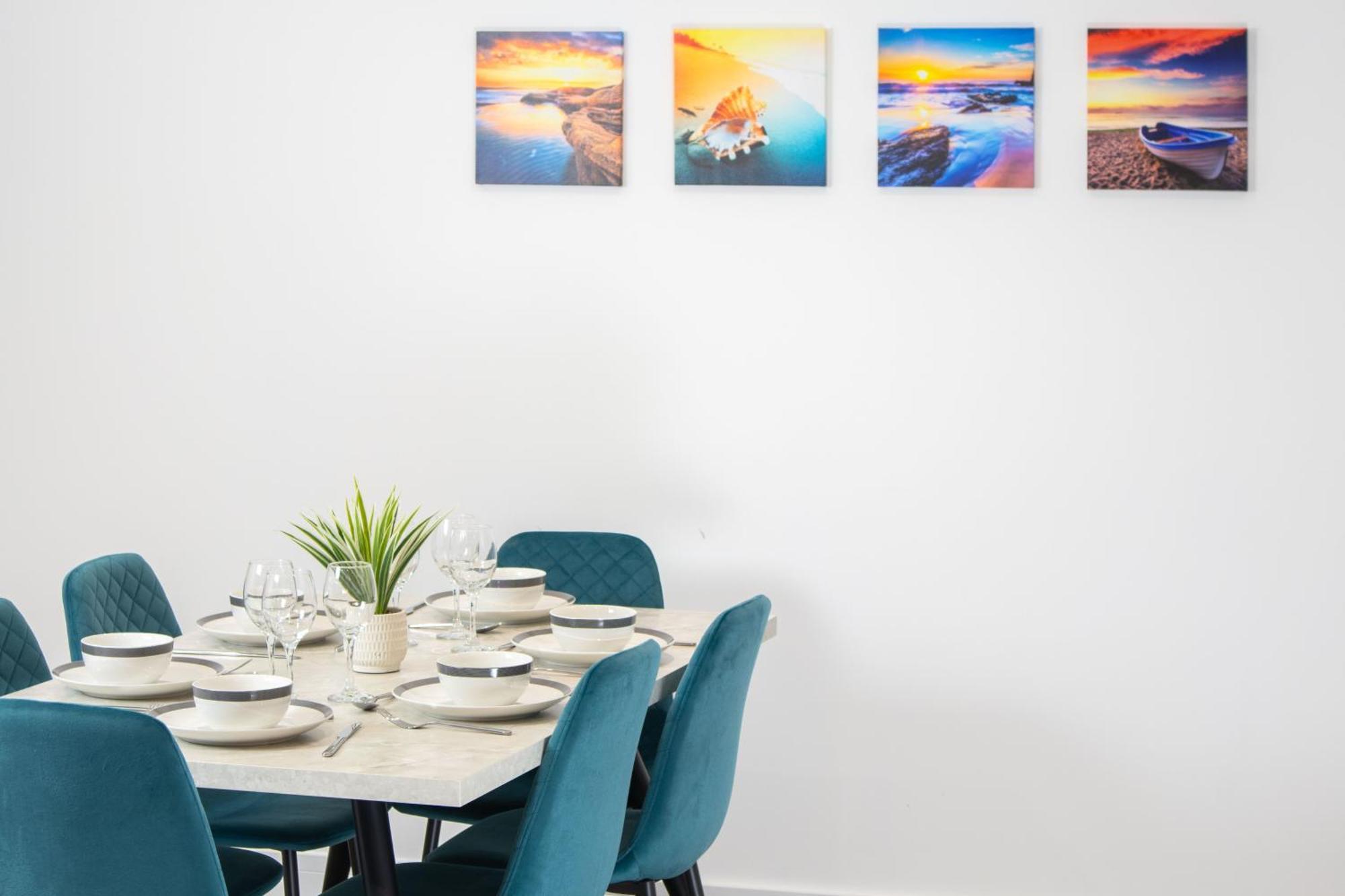 Central 2 Bed 2 Bath Apartment Near Brighton College, Beach, Hospital - Long Stay Offers Bagian luar foto